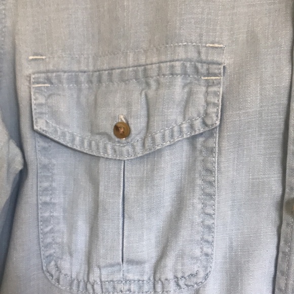 American Eagle chambray blue shirt - Picture 3 of 6